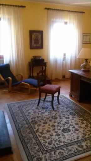 Convenient house in a medieval hamlet to start sightseeing tours in Tuscany